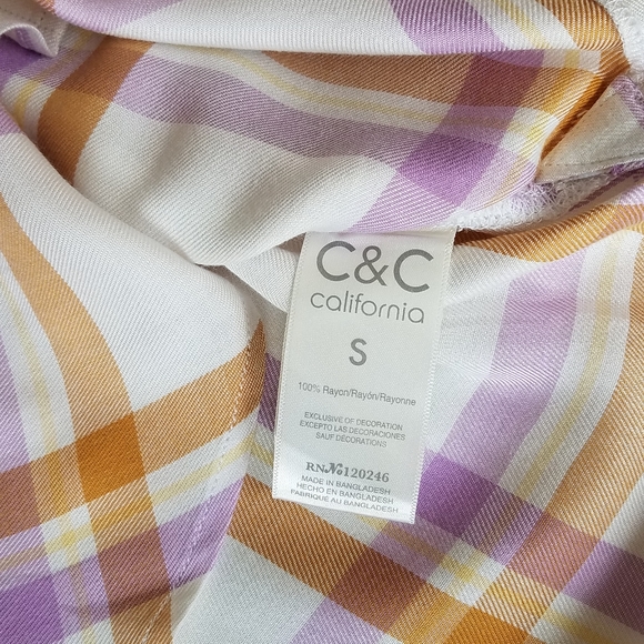 C&C California Pastal Plaid Button Down Top - Picture 3 of 6